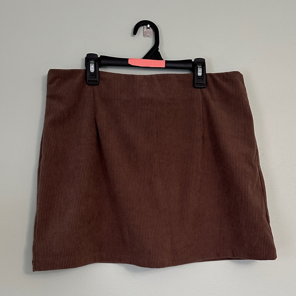HALARA Brown Corduroy Mini Skort
